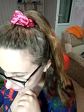 Snapshot of DienkaGreen chatting on January 2025 11:07:01 AM DienkaGreen online show from January 2025 11:07:01 AM