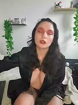 Snapshot of Moxxxie chatting on March 2025 02:10:02 PM Moxxxie online show from March 2025 02:10:02 PM