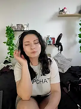 Snapshot of Moxxxie chatting on March 2025 06:22:01 AM Moxxxie online show from March 2025 06:22:01 AM