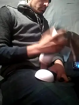 Snapshot of Wero4200 chatting on December 2025 08:18:02 PM Wero4200 online show from December 2025 08:18:02 PM