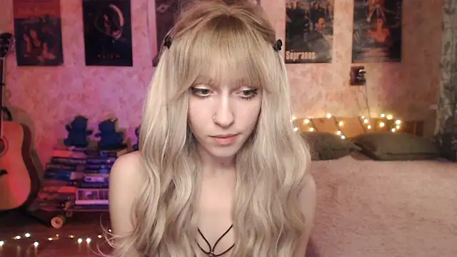 Friendly Ellie online show from January 2025 12:09:01 PM