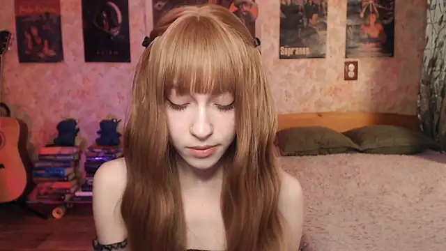 Friendly Ellie online show from December 2025 12:27:01 AM