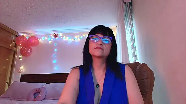 Snapshot of ISABEEL_SOFIA01 chatting on February 2026 12:36:01 PM ISABEEL SOFIA01 online show from February 2026 12:36:01 PM