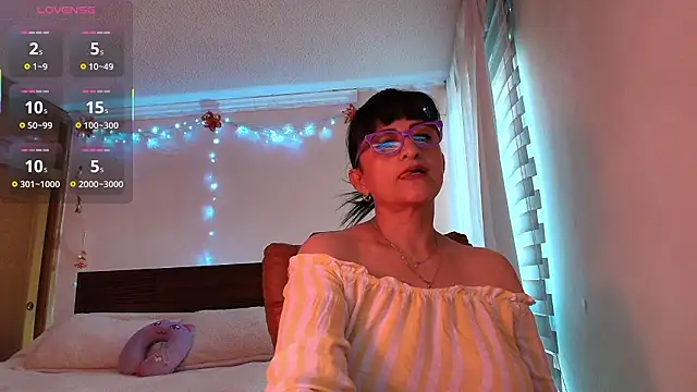 Snapshot of ISABEEL_SOFIA01 chatting on February 2026 02:39:01 PM ISABEEL SOFIA01 online show from February 2026 02:39:01 PM