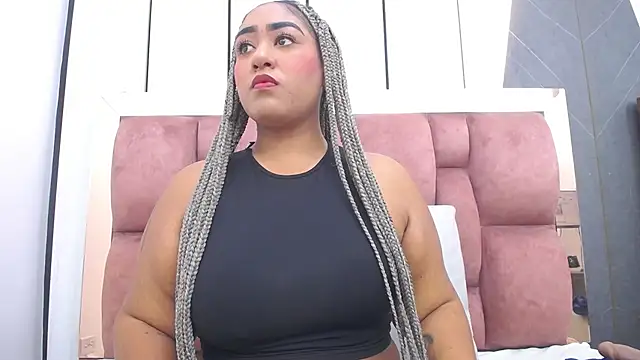 Snapshot of arianna_pearl chatting on January 2026 01:02:01 PM arianna pearl online show from January 2026 01:02:01 PM