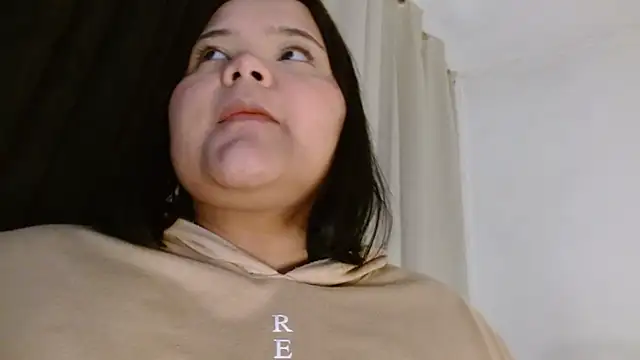 Snapshot of sexychubby___ chatting on January 2025 04:32:02 PM sexychubby online show from January 2025 04:32:02 PM