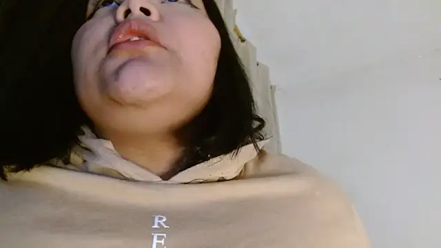 Snapshot of sexychubby___ chatting on January 2025 12:09:02 AM sexychubby online show from January 2025 12:09:02 AM