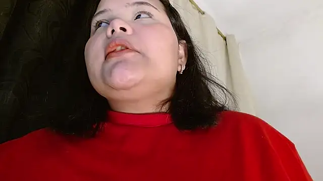 Snapshot of sexychubby___ chatting on February 2025 08:58:01 PM sexychubby online show from February 2025 08:58:01 PM