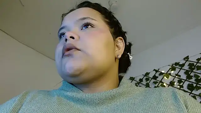 Snapshot of sexychubby___ chatting on March 2025 02:41:02 AM sexychubby online show from March 2025 02:41:02 AM