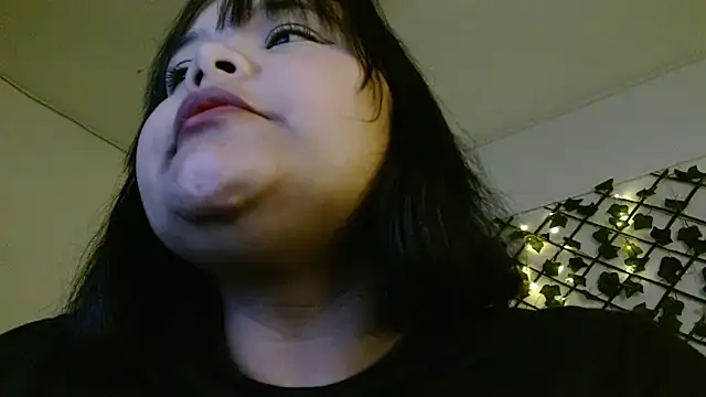 Snapshot of sexychubby___ chatting on March 2025 09:01:02 AM sexychubby online show from March 2025 09:01:02 AM