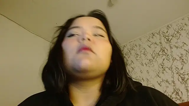 Snapshot of sexychubby___ chatting on December 2025 02:38:01 AM sexychubby online show from December 2025 02:38:01 AM