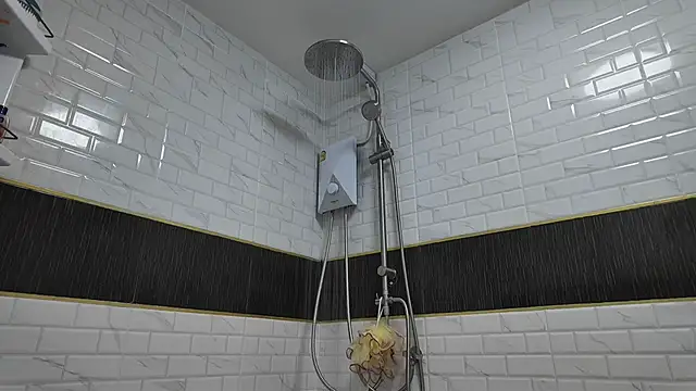 Snapshot of lukegunn chatting on November 2025 03:17:01 AM lukegunn online show from November 2025 03:17:01 AM