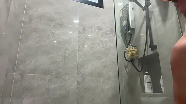 lukegunn online show from April 2026 11:15:02 PM