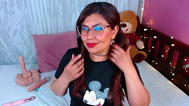 Queenamazon1 online show from October 2025 03:43:02 AM