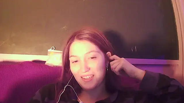 Snapshot of Angelk43 chatting on December 2025 03:56:02 AM Angelk43 online show from December 2025 03:56:02 AM