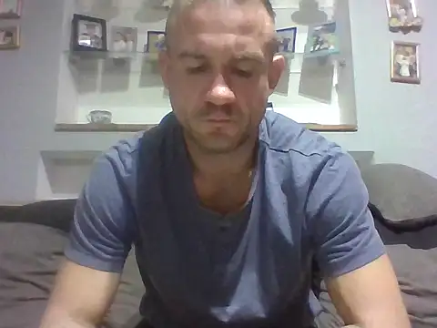 Snapshot of aroj95 chatting on September 2025 05:25:01 PM aroj95 online show from September 2025 05:25:01 PM