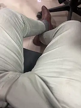 Snapshot of Bareilly_Boy1 chatting on February 2025 01:19:02 PM Bareilly Boy1 online show from February 2025 01:19:02 PM