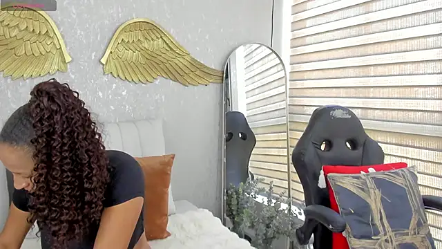 EmmaFerrary online show from April 2026 07:14:01 PM