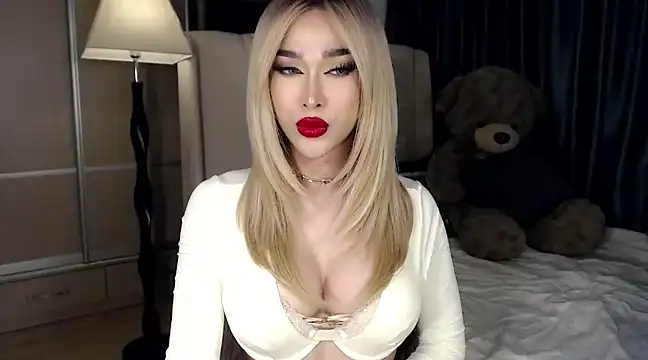 KeenMazikeen69 online show from December 2024 03:40:01 AM