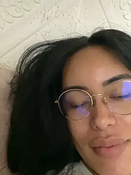 Snapshot of HeavenlyStar chatting on January 2025 02:43:02 AM HeavenlyStar online show from January 2025 02:43:02 AM