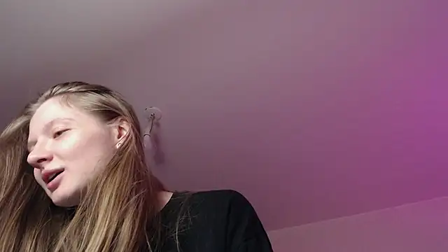 mollytuck online show from February 2025 06:30:02 PM