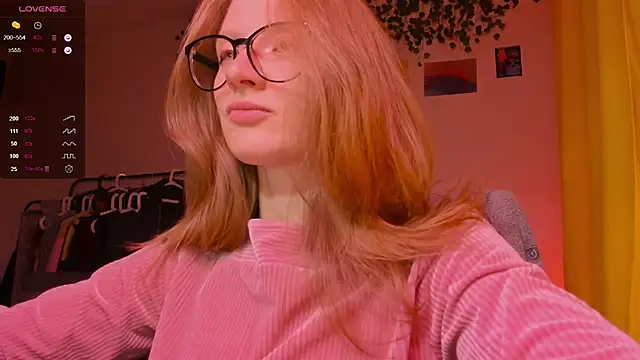 mollytuck online show from December 2025 03:51:01 PM