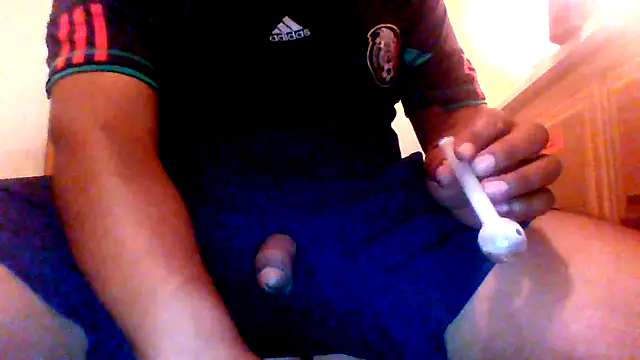 Snapshot of dro6969 chatting on October 2025 06:39:02 AM dro6969 online show from October 2025 06:39:02 AM