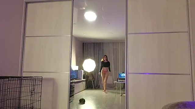 LovelyKatea online show from November 2025 12:49:02 PM