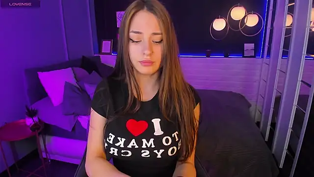 MilanaSugar online show from February 2025 12:55:01 PM