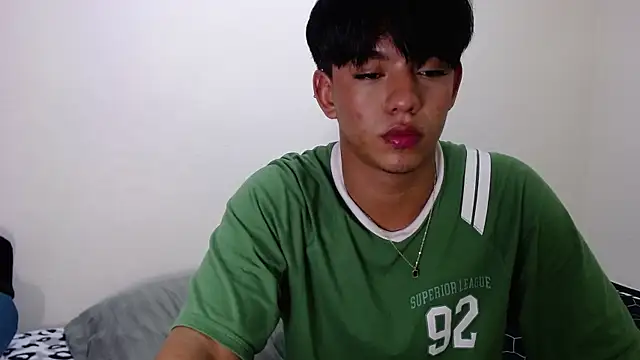 Apolo  lommelli online show from January 2026 01:07:02 AM