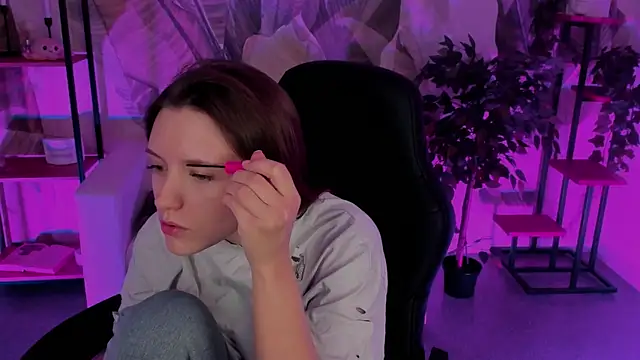 Snapshot of JennyDens chatting on December 2024 02:43:01 AM JennyDens online show from December 2024 02:43:01 AM