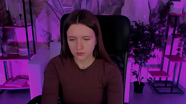 Snapshot of JennyDens chatting on December 2024 02:32:01 AM JennyDens online show from December 2024 02:32:01 AM