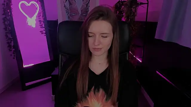 Snapshot of JennyDens chatting on January 2025 06:12:01 AM JennyDens online show from January 2025 06:12:01 AM