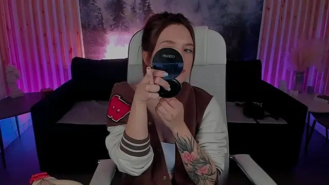 Snapshot of JennyDens chatting on February 2025 05:47:01 AM JennyDens online show from February 2025 05:47:01 AM