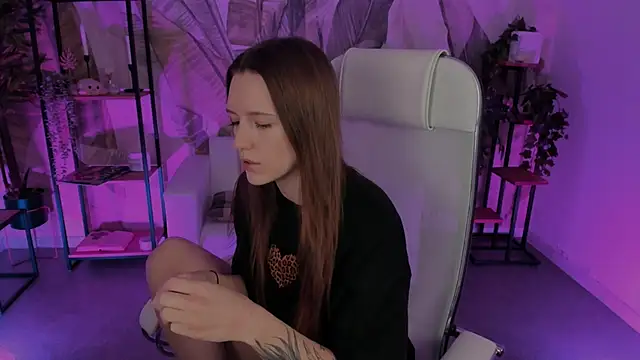 Snapshot of JennyDens chatting on February 2025 02:17:02 AM JennyDens online show from February 2025 02:17:02 AM