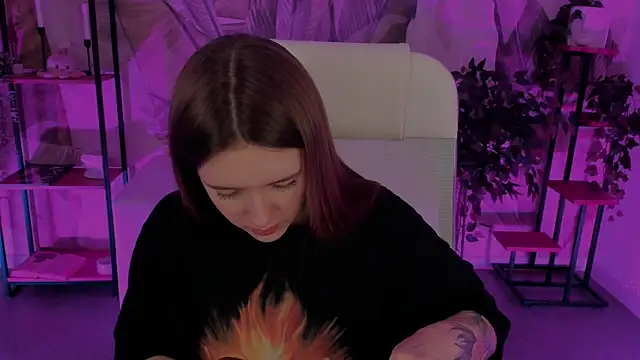 Snapshot of JennyDens chatting on March 2025 02:39:01 AM JennyDens online show from March 2025 02:39:01 AM