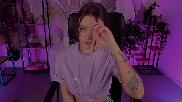 Snapshot of JennyDens chatting on March 2025 04:06:02 AM JennyDens online show from March 2025 04:06:02 AM