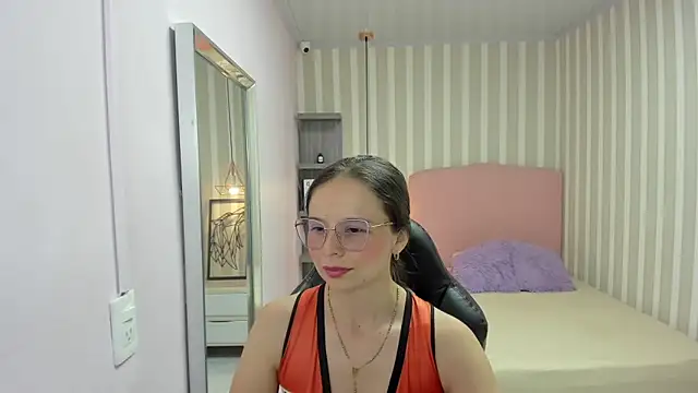 LORELAIGIVEN online show from March 2026 12:33:01 PM