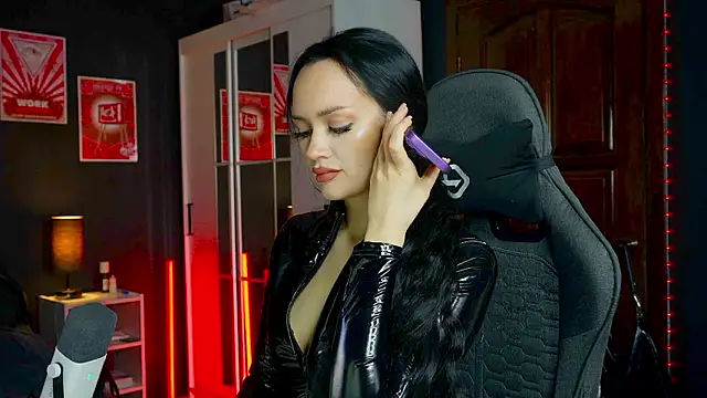 QueenAliss online show from February 2026 06:12:02 AM