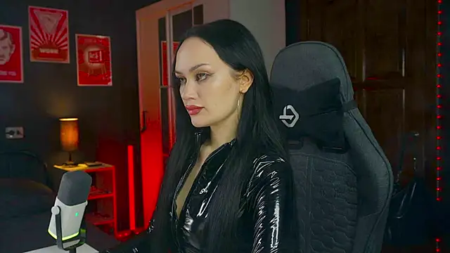 QueenAliss online show from March 2026 06:21:01 AM