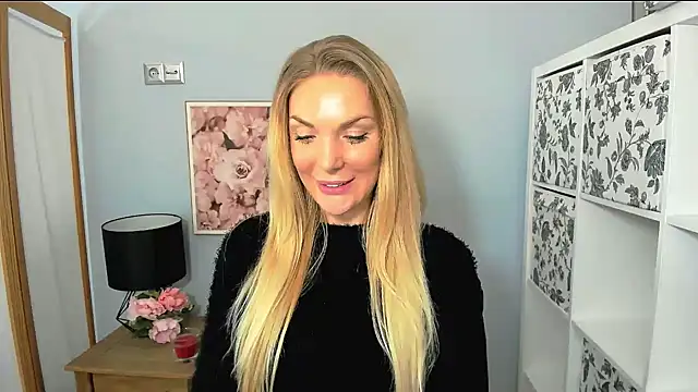 AulloraHoney online show from January 2025 09:15:01 AM