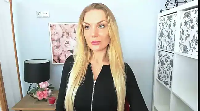 AulloraHoney online show from February 2025 11:52:01 AM