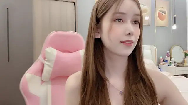 Snapshot of ANNA102 chatting on January 2025 04:49:02 PM ANNA102 online show from January 2025 04:49:02 PM