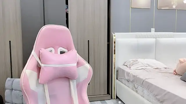 Snapshot of ANNA102 chatting on February 2026 07:59:02 AM ANNA102 online show from February 2026 07:59:02 AM