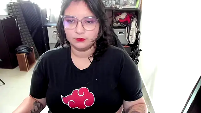 aika-dreams online show from October 2025 01:23:04 PM