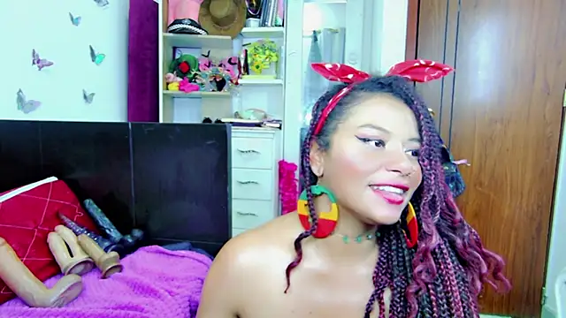 Snapshot of Naasha_ chatting on February 2025 08:33:02 PM Naasha online show from February 2025 08:33:02 PM