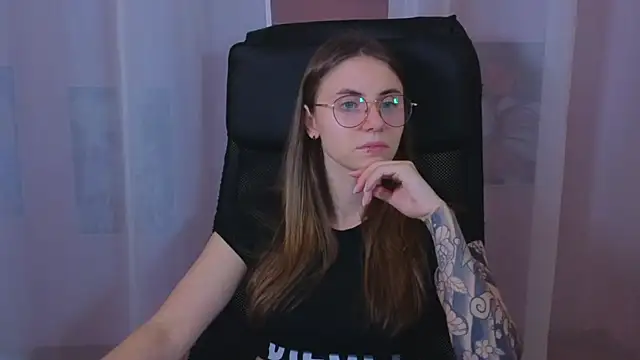  AnnaStark  online show from March 2025 08:32:01 PM