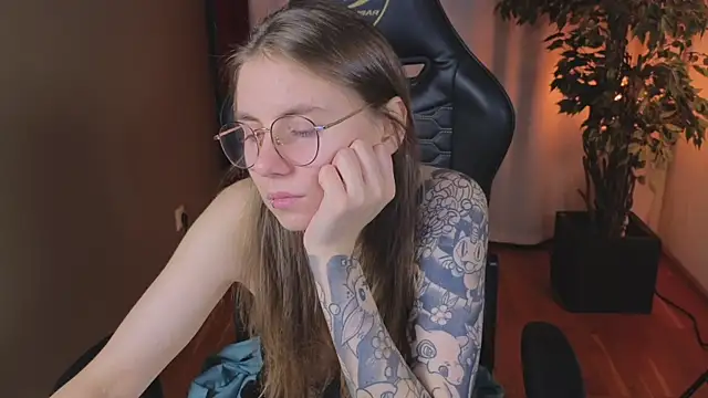  AnnaStark  online show from October 2025 02:37:01 PM