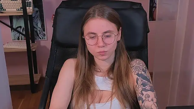  AnnaStark  online show from October 2025 08:18:01 PM