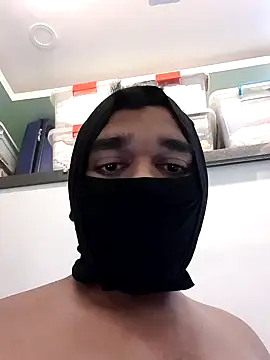 Snapshot of Wildguycums chatting on October 2025 05:44:02 PM Wildguycums online show from October 2025 05:44:02 PM